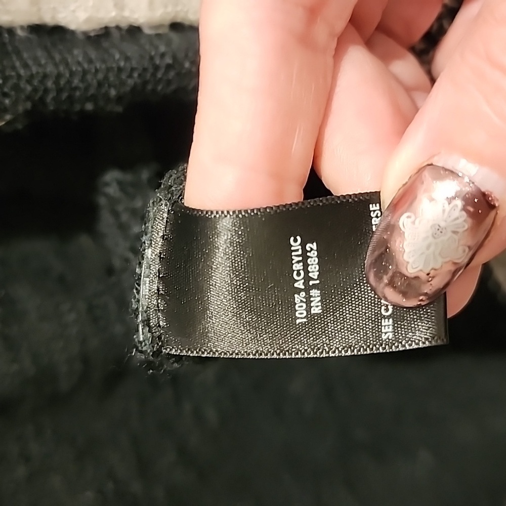 Torrid Black and White Cardigan - Picture 4 of 5